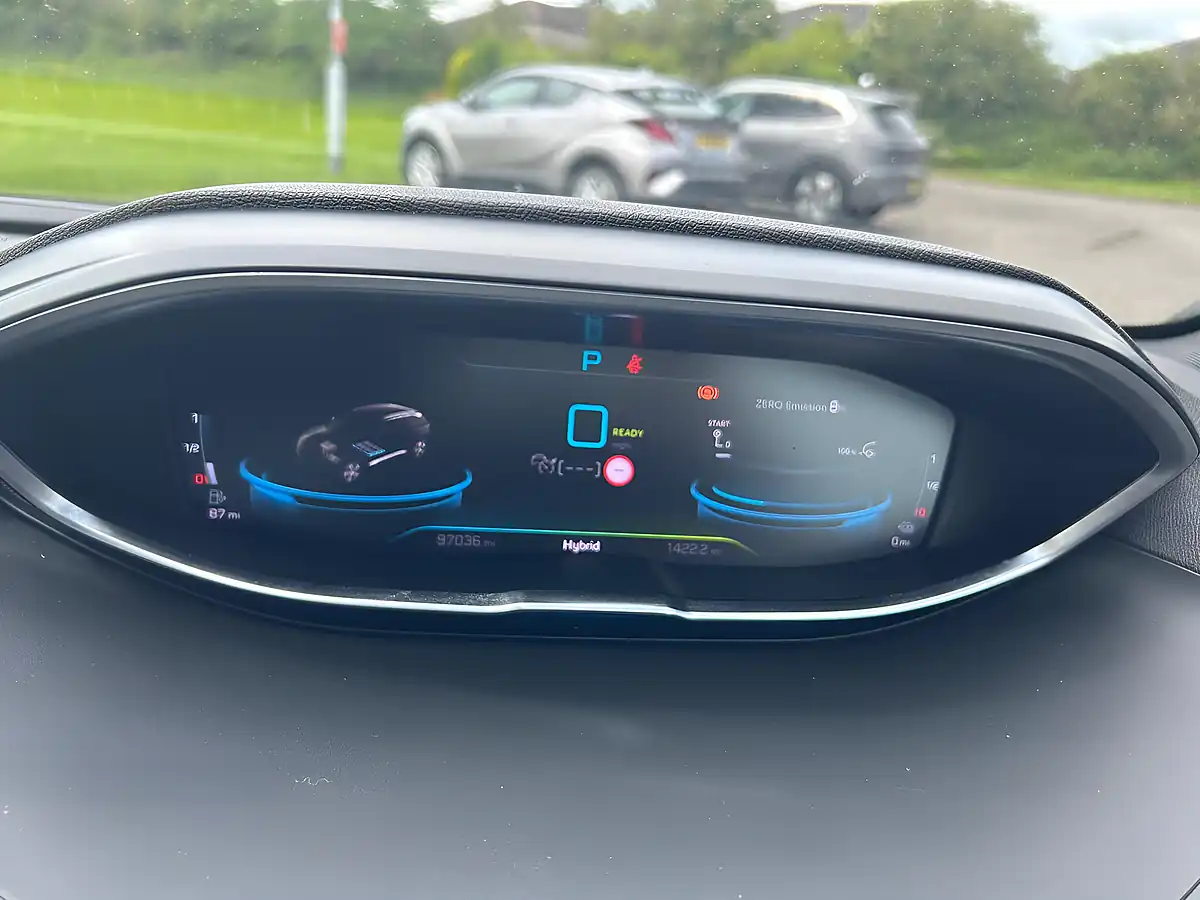 Used 2022 Peugeot 3008 GT Premium Blue - Interior and Exterior details 15
