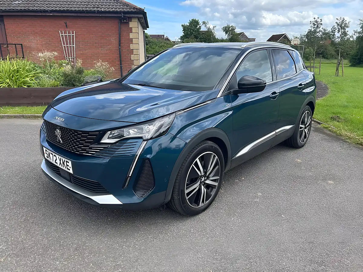 Used 2022 Peugeot 3008 GT Premium Blue - Interior and Exterior details 3