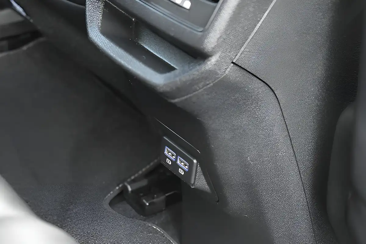 Used 2022 Peugeot 3008 GT White - Interior and Exterior details 12