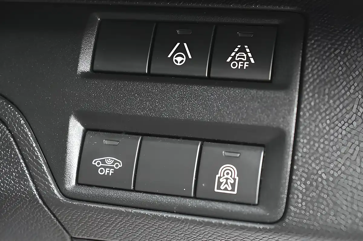 Used 2022 Peugeot 3008 GT White - Interior and Exterior details 15