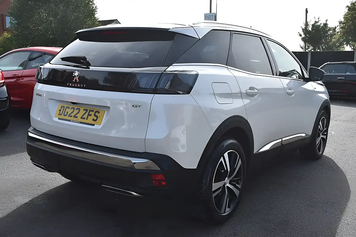 Used 2022 Peugeot 3008 GT White - Interior and Exterior details 6