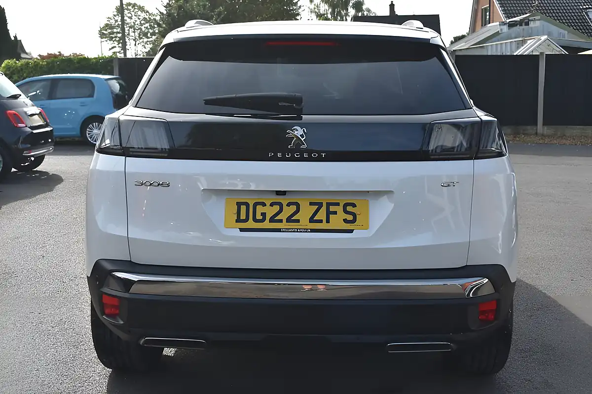 Used 2022 Peugeot 3008 GT White - Interior and Exterior details 7