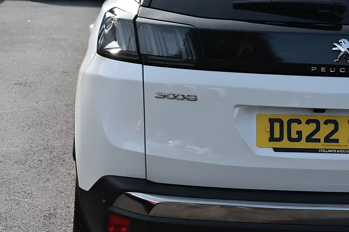Used 2022 Peugeot 3008 GT White - Interior and Exterior details 8