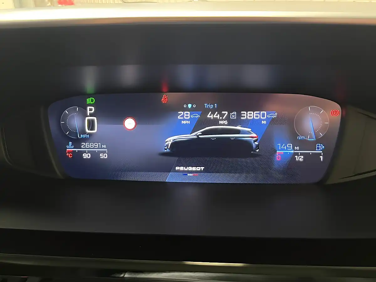 Used 2022 Peugeot 308 Active Premium Green - Interior and Exterior details 13