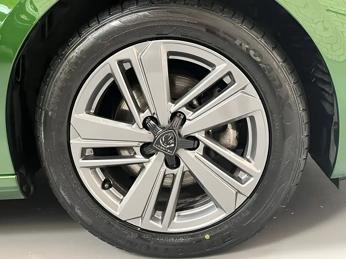 Used 2022 Peugeot 308 Active Premium Green - Interior and Exterior details 16