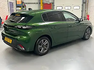 Used 2022 Peugeot 308 Active Premium Green - Interior and Exterior details 4