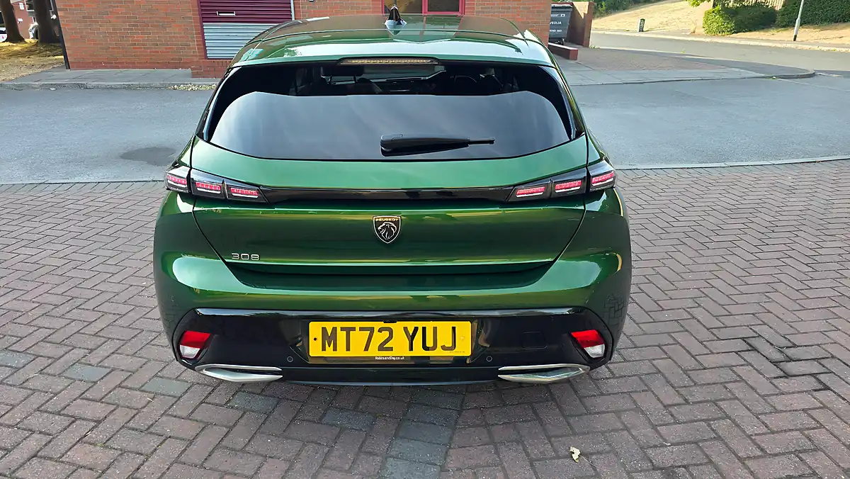 Used 2022 Peugeot 308 Allure Premium Green - Interior and Exterior details 10