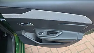 Used 2022 Peugeot 308 Allure Premium Green - Interior and Exterior details 18