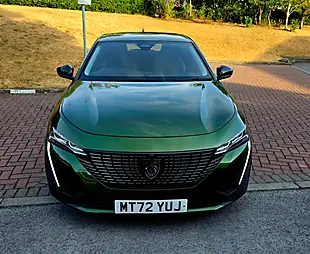 Used 2022 Peugeot 308 Allure Premium Green - Interior and Exterior details 3