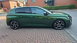 Used 2022 Peugeot 308 Allure Premium Green - Interior and Exterior details 6