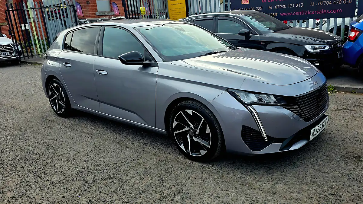 Used 2022 Peugeot 308 Allure Premium Grey - Front View