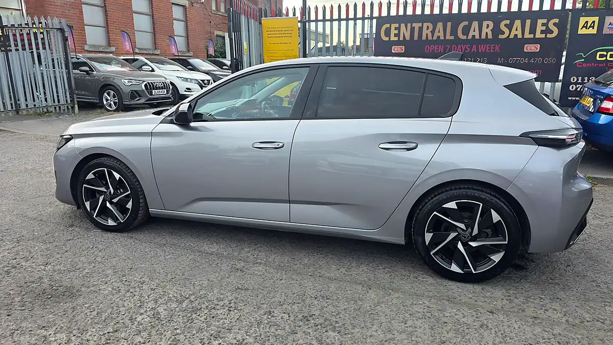 Used 2022 Peugeot 308 Allure Premium Grey - Interior and Exterior details 11
