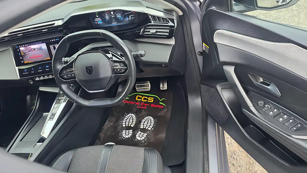 Used 2022 Peugeot 308 Allure Premium Grey - Interior and Exterior details 13