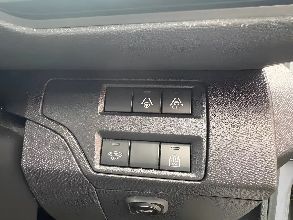 Used 2022 Peugeot 5008 GT Premium Grey - Interior and Exterior details 17