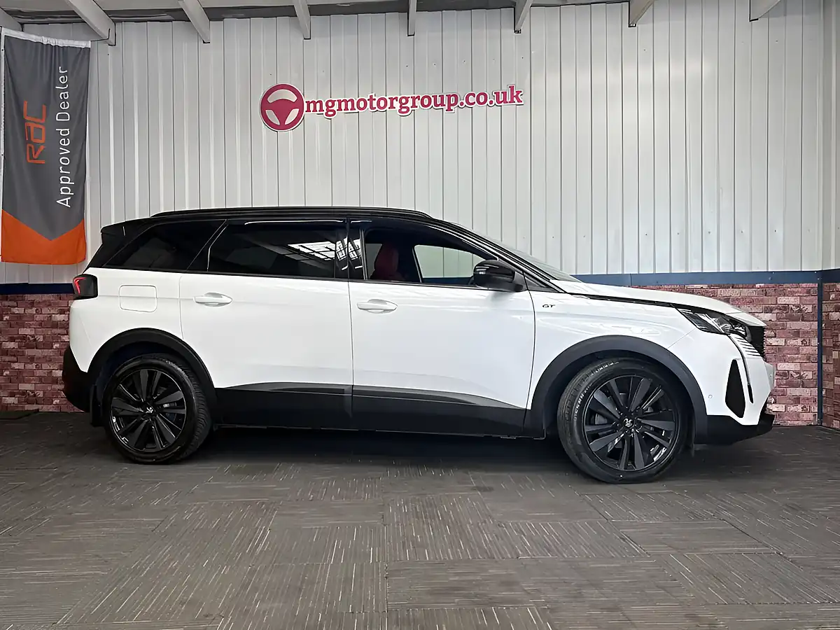 Used 2022 Peugeot 5008 GT Premium White - Interior and Exterior details 9