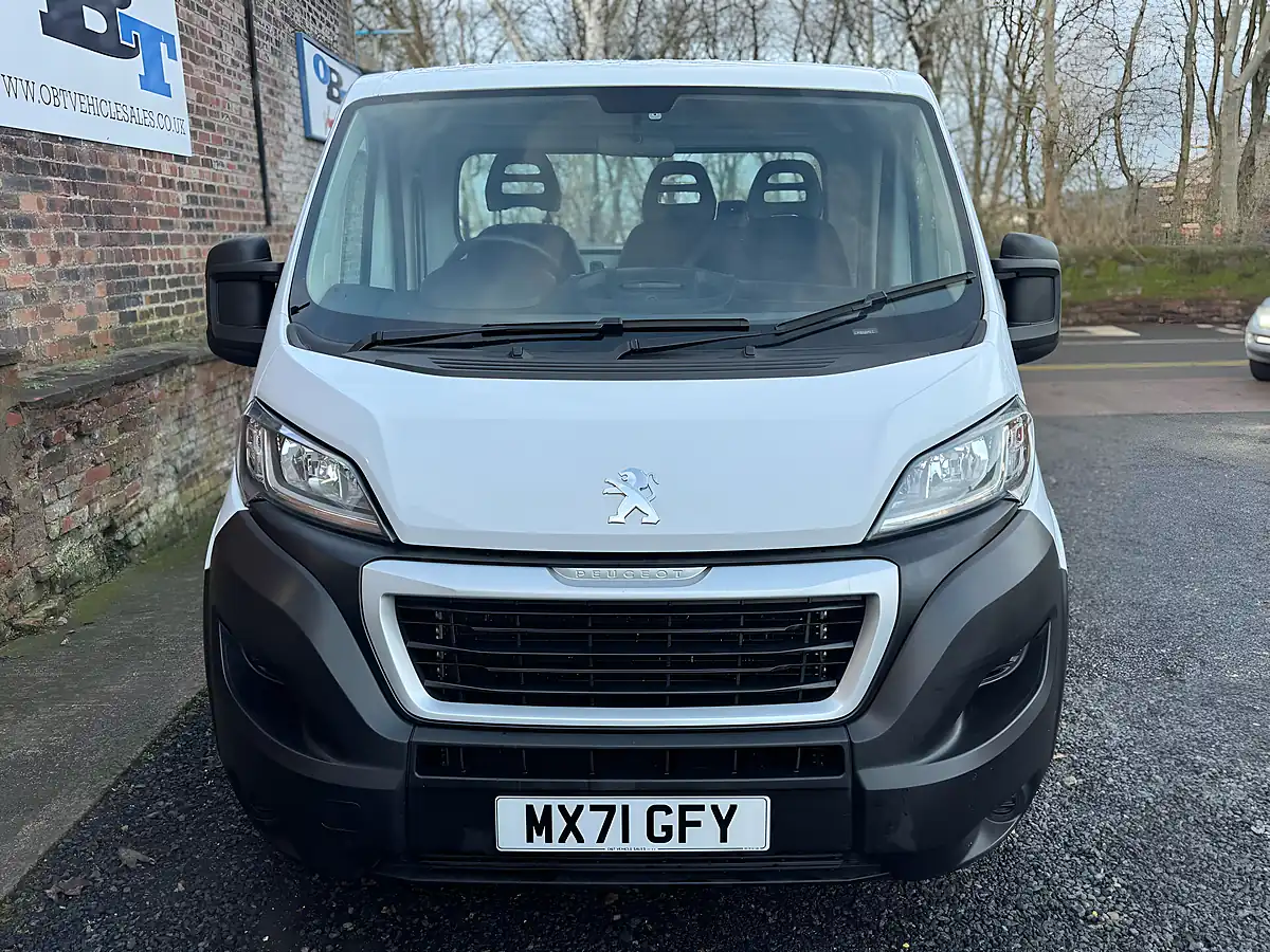 Used 2022 Peugeot Boxer 335 L3 White - Interior and Exterior details 10