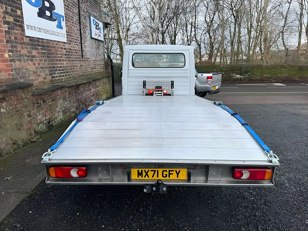 Used 2022 Peugeot Boxer 335 L3 White - Interior and Exterior details 4