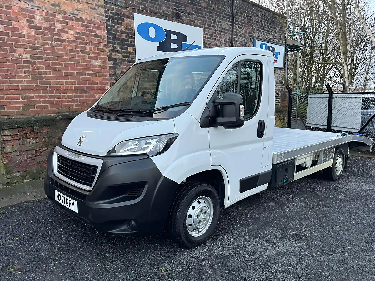 Used 2022 Peugeot Boxer 335 L3 White - Interior and Exterior details 9