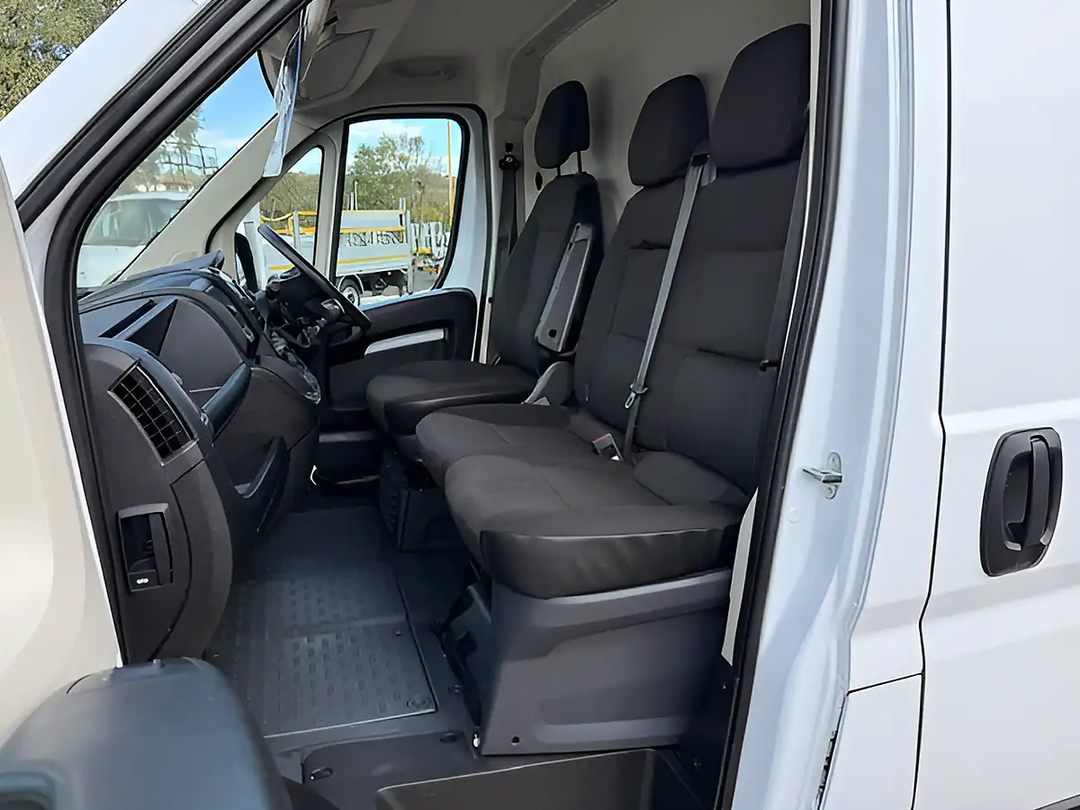 Used 2022 Peugeot Boxer 335 Professional L3 H2 Lwb White - Interior and Exterior details 10