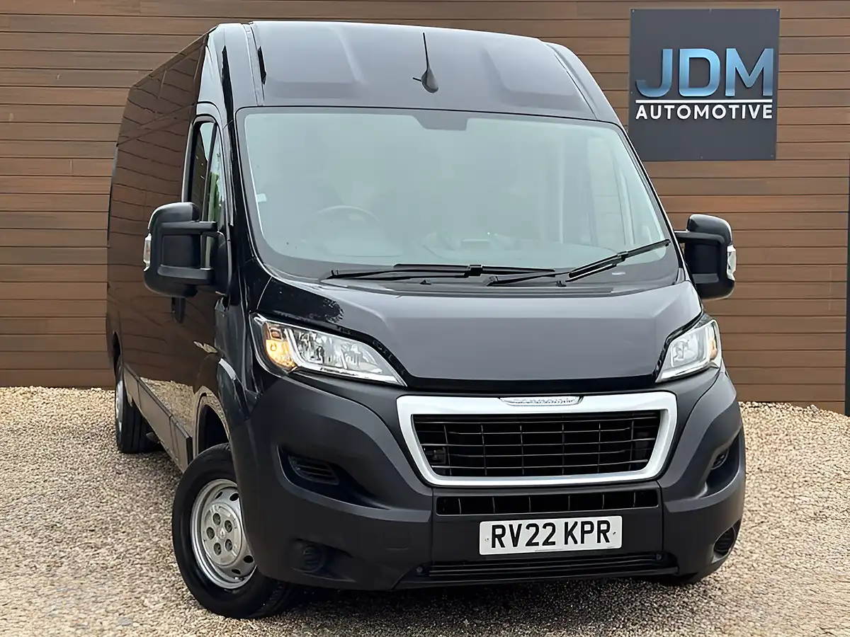 Used 2022 Peugeot Boxer 335 Professional L3H2 Grey - Front View