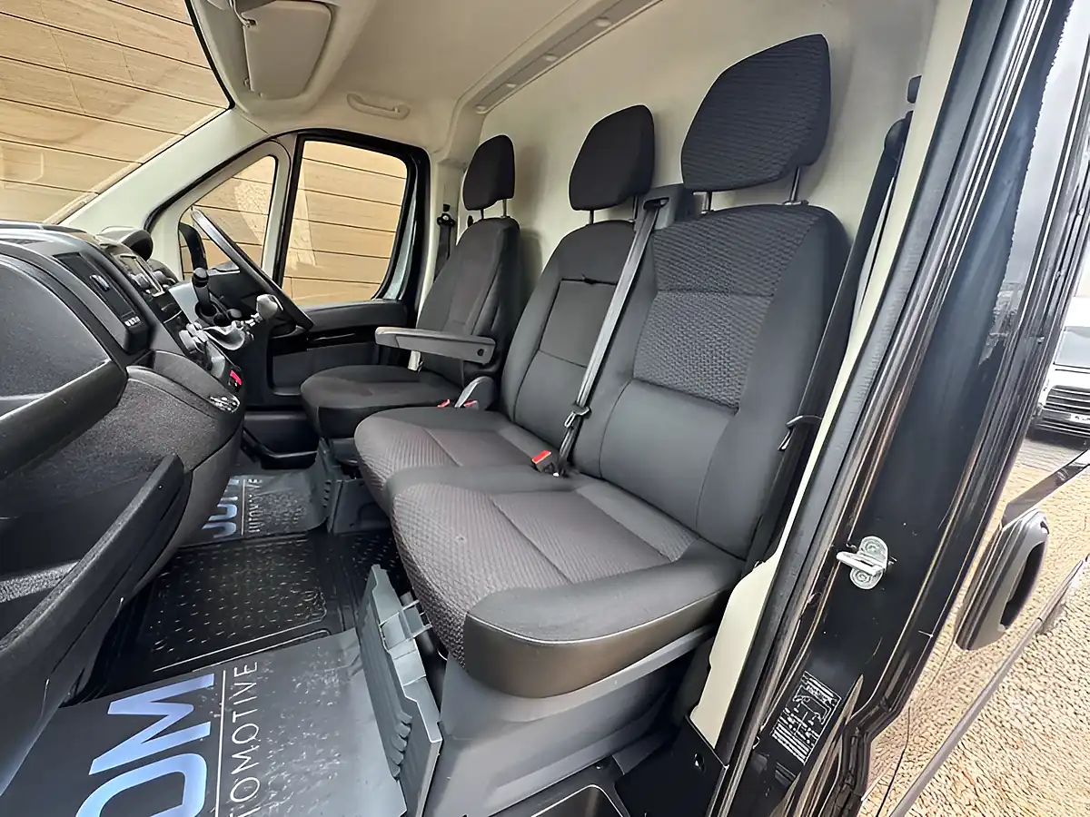 Used 2022 Peugeot Boxer 335 Professional L3H2 Grey - Interior and Exterior details 19