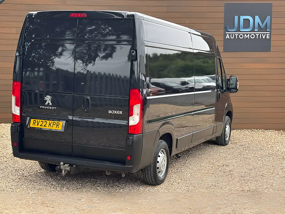 Used 2022 Peugeot Boxer 335 Professional L3H2 Grey - Interior and Exterior details 3