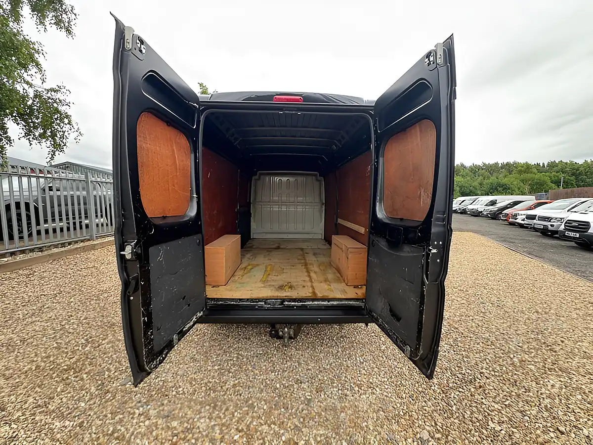Used 2022 Peugeot Boxer 335 Professional L3H2 Grey - Interior and Exterior details 5