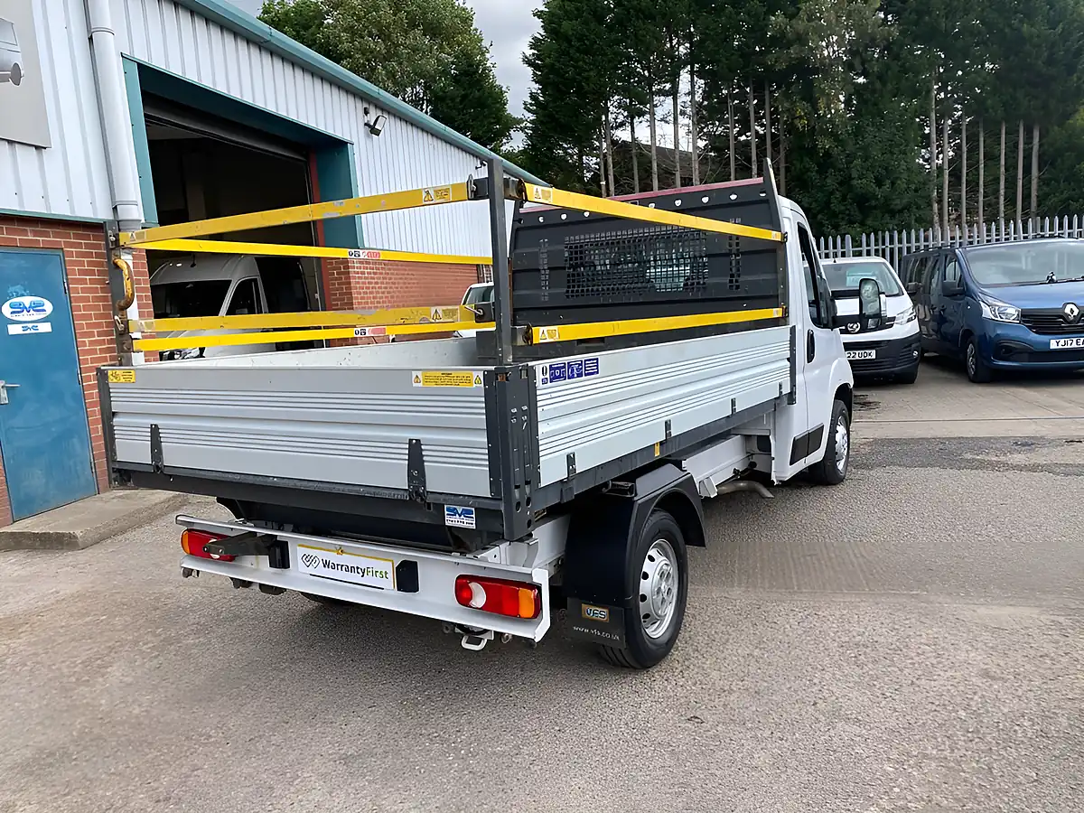Used 2022 Peugeot Boxer Built for Business Alloy Tipper L2 White - Interior and Exterior details 12