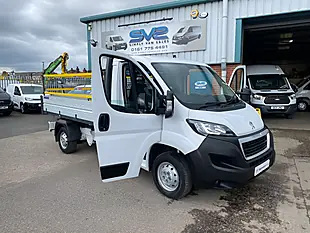 Used 2022 Peugeot Boxer Built for Business Alloy Tipper L2 White - Interior and Exterior details 13