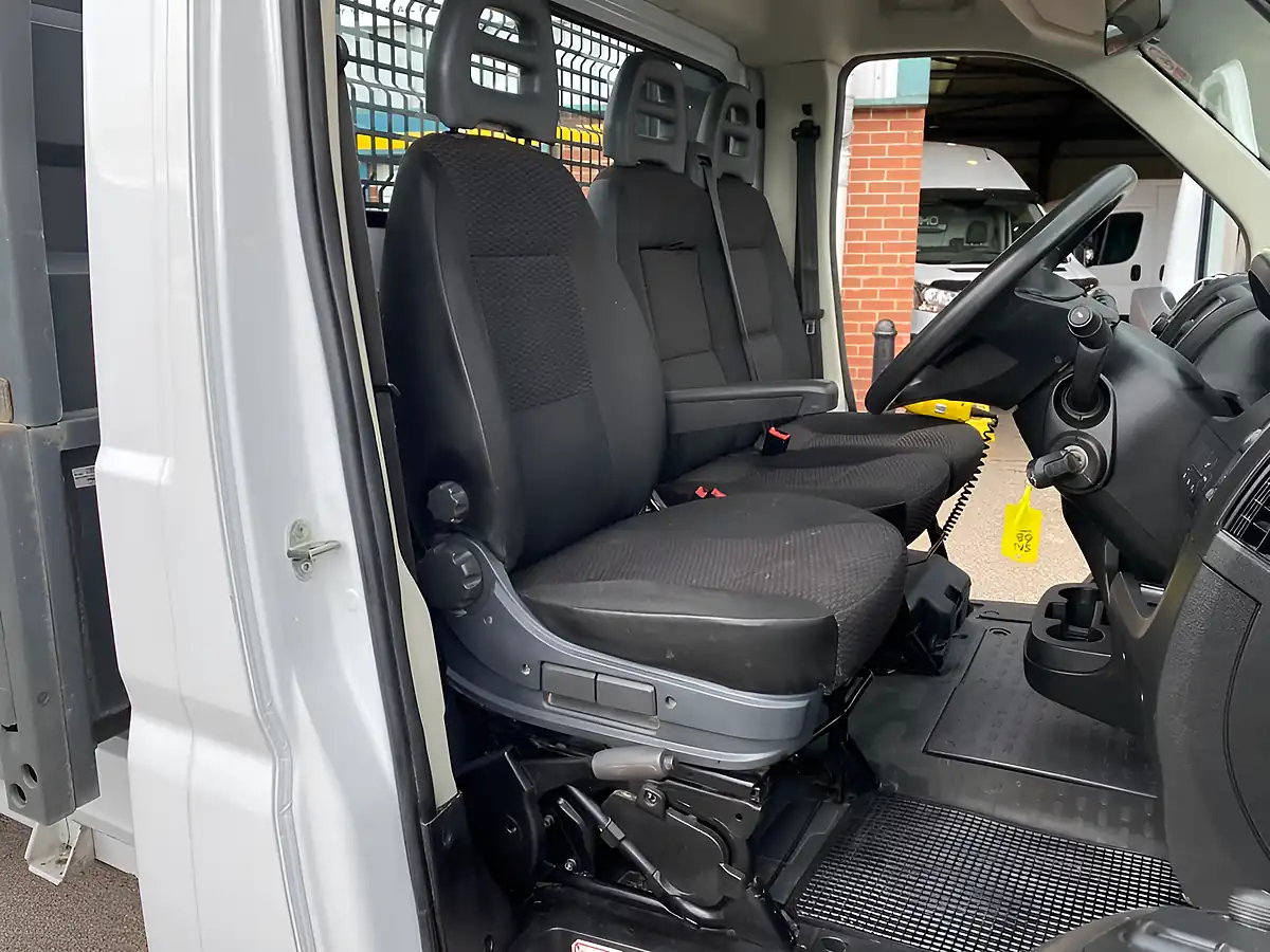 Used 2022 Peugeot Boxer Built for Business Alloy Tipper L2 White - Interior and Exterior details 15