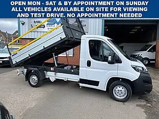 Used 2022 Peugeot Boxer Built for Business Alloy Tipper L2 White - Interior and Exterior details 8