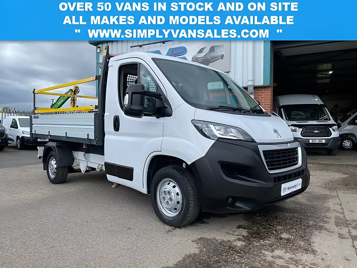 Used 2022 Peugeot Boxer Built for Business Alloy Tipper L2 White - Interior and Exterior details 9