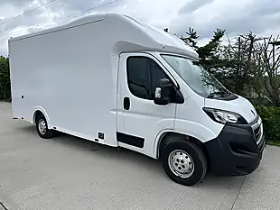Used 2022 Peugeot Boxer Maxi Low Loader Box Van 4.2m White - Interior and Exterior details 5
