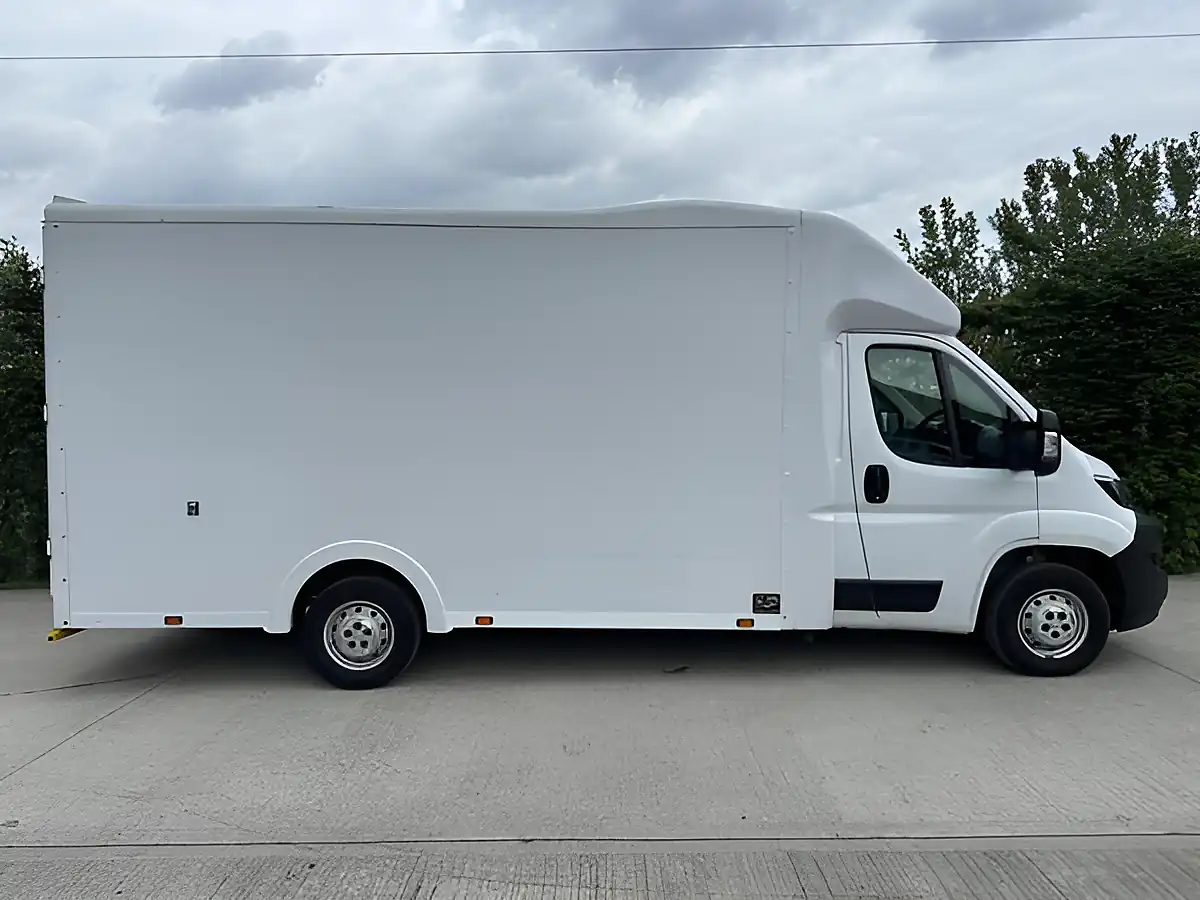 Used 2022 Peugeot Boxer Maxi Low Loader Box Van 4.2m White - Interior and Exterior details 6