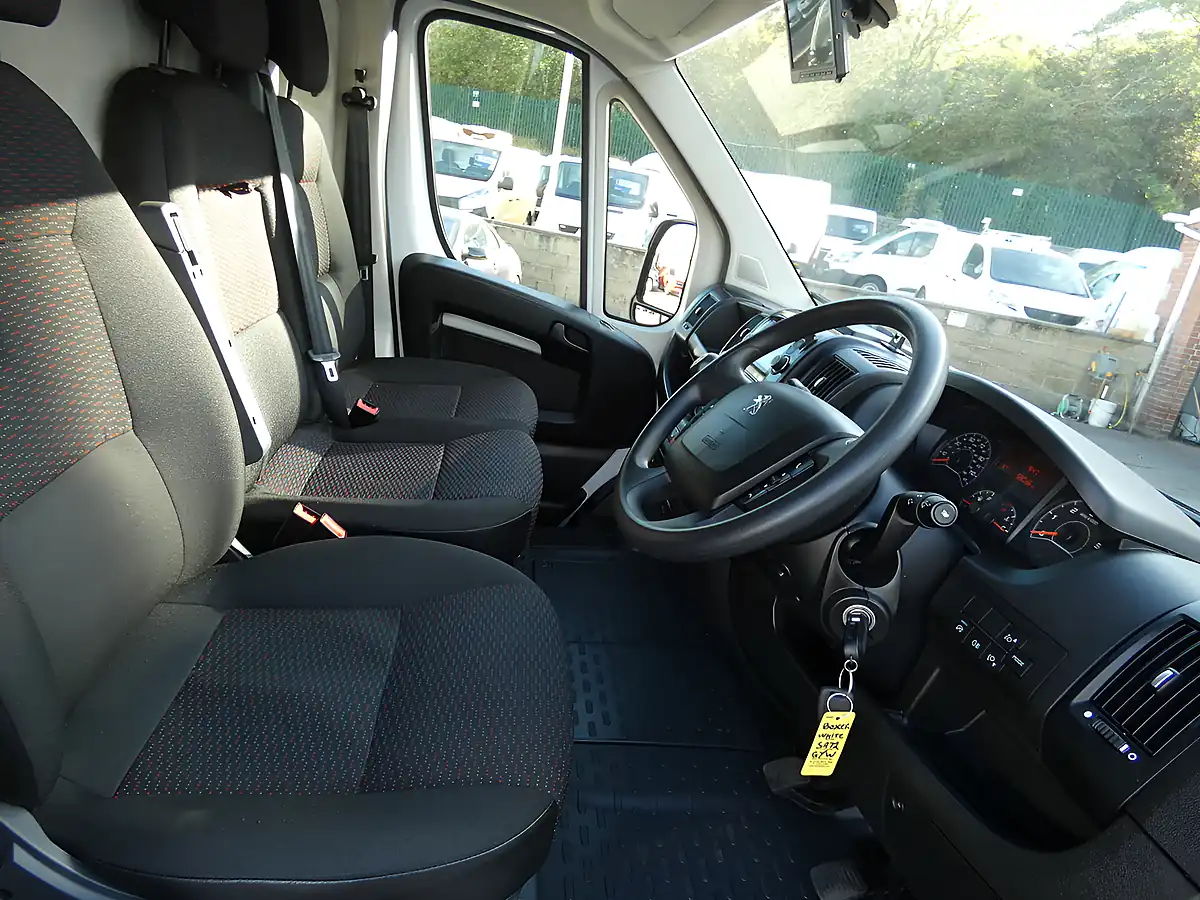 Used 2022 Peugeot Boxer Professional L3H2 Lwb Ice White - Interior and Exterior details 2