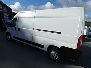 Used 2022 Peugeot Boxer Professional L3H2 Lwb Ice White - Interior and Exterior details 5