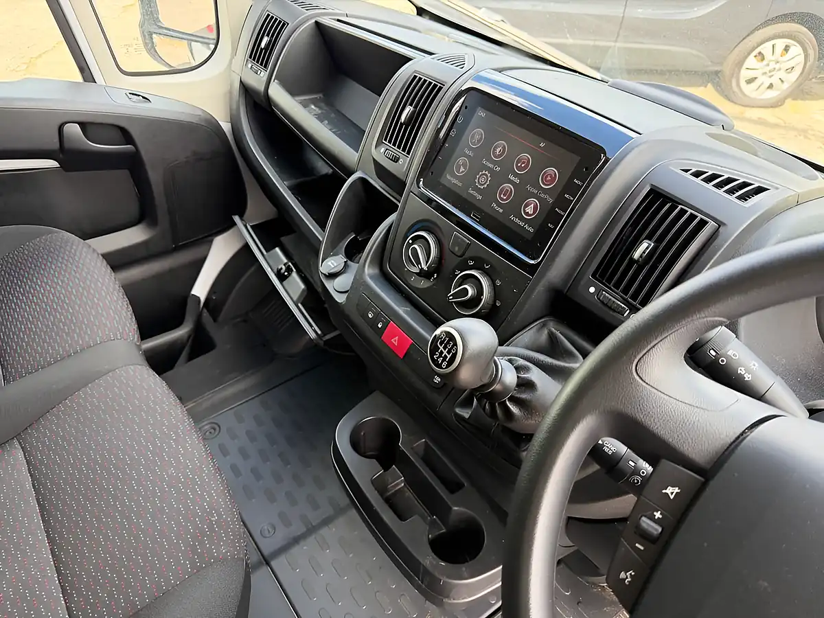 Used 2022 Peugeot Boxer Professional Premium + White - Interior and Exterior details 14