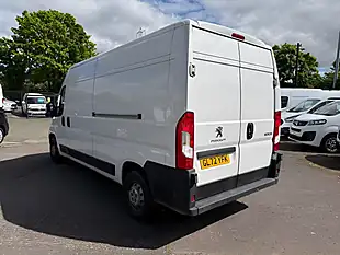 Used 2022 Peugeot Boxer Professional Premium + White - Interior and Exterior details 6