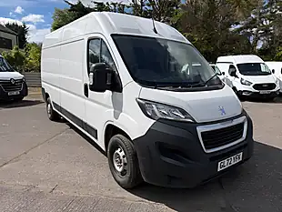 Used 2022 Peugeot Boxer Professional Premium + White - Interior and Exterior details 9