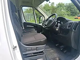 Used 2022 Peugeot Boxer Professional White - Interior and Exterior details 12