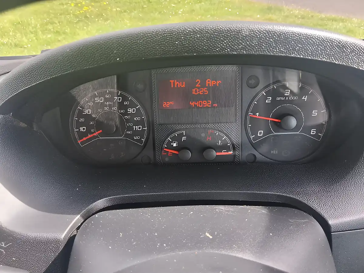 Used 2022 Peugeot Boxer Professional White - Interior and Exterior details 13