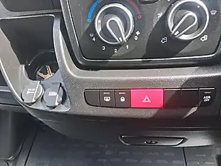 Used 2022 Peugeot Boxer Professional White - Interior and Exterior details 18