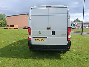 Used 2022 Peugeot Boxer Professional White - Interior and Exterior details 4