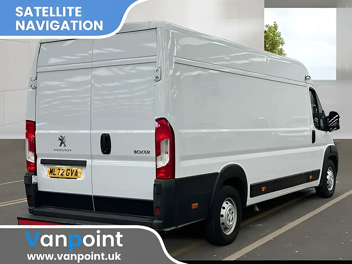 Used 2022 Peugeot Boxer Professional White - Interior and Exterior details 4