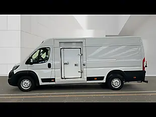 Used 2022 Peugeot Boxer Professional White - Interior and Exterior details 6