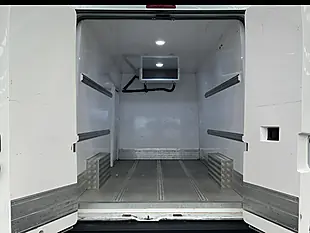 Used 2022 Peugeot Boxer Professional White - Interior and Exterior details 7