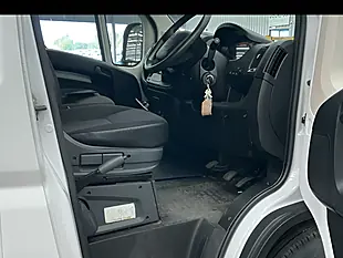 Used 2022 Peugeot Boxer Professional White - Interior and Exterior details 9