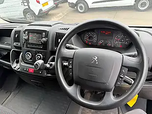 Used 2022 Peugeot Boxer Professional White - Interior and Exterior details 13