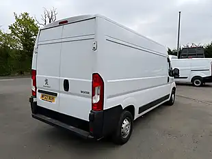 Used 2022 Peugeot Boxer Professional White - Interior and Exterior details 2