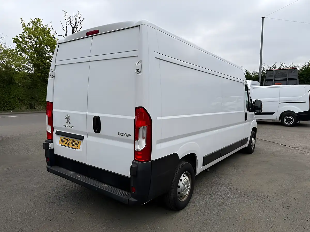 Used 2022 Peugeot Boxer Professional White - Interior and Exterior details 2